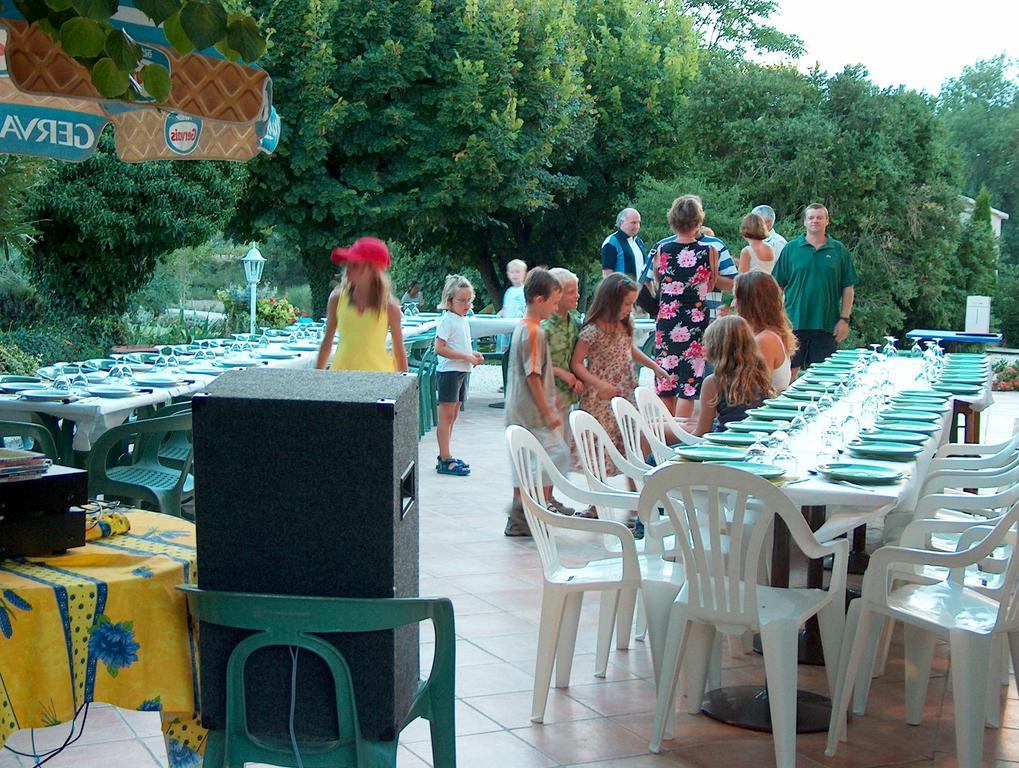 Domaine Des Bridoux Village De Gites Mirabel-aux-Baronnies Exterior foto